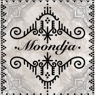 Louna Jeune Tatoueuse Nomade