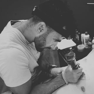 Le 4 Tattoo Artist