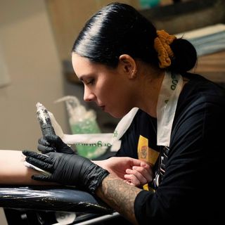 Elodie FOUET Tattoo Artist