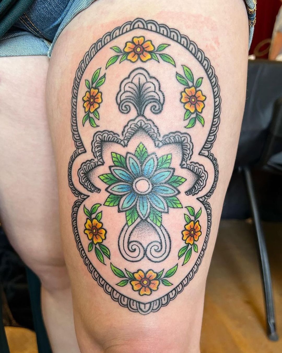 Tatouage par Bee Moon