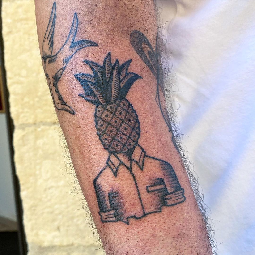 Tatouage par Toupou Tattoo Pour Des Tattoos Anticapitalistes Ahou