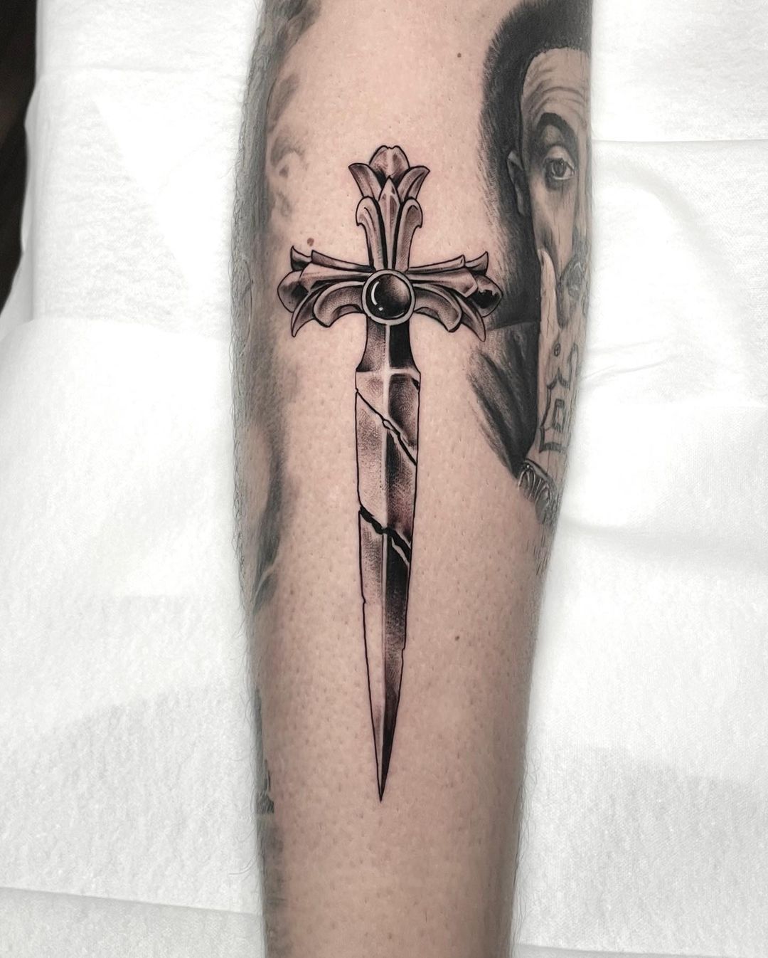 Portfolio de Damianorlov Organic Dark Fantasy Blackworker In Paris