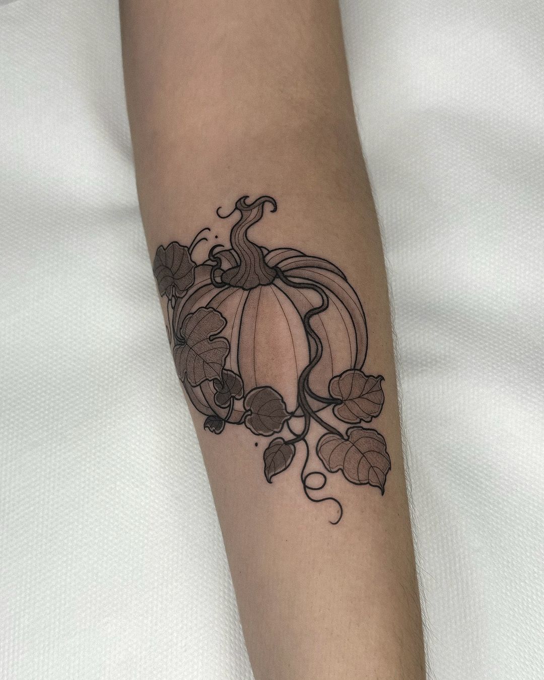 Portfolio de Ananda RIVE Black Neotraditional Tattoos In Paris