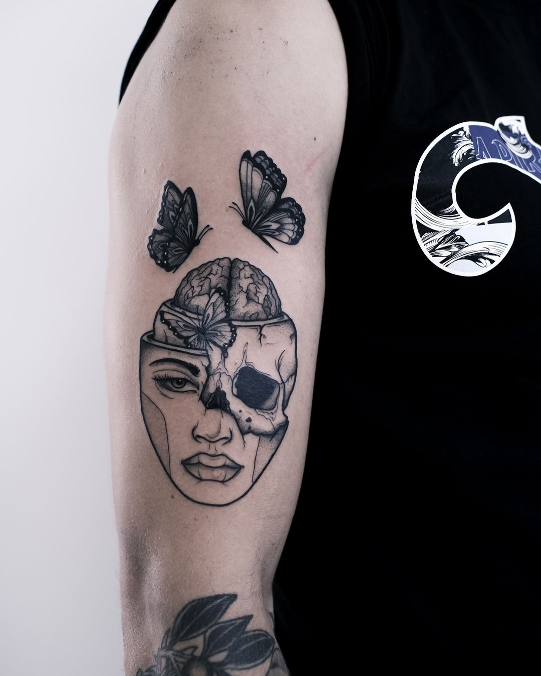 Tatouage par Lao Ink