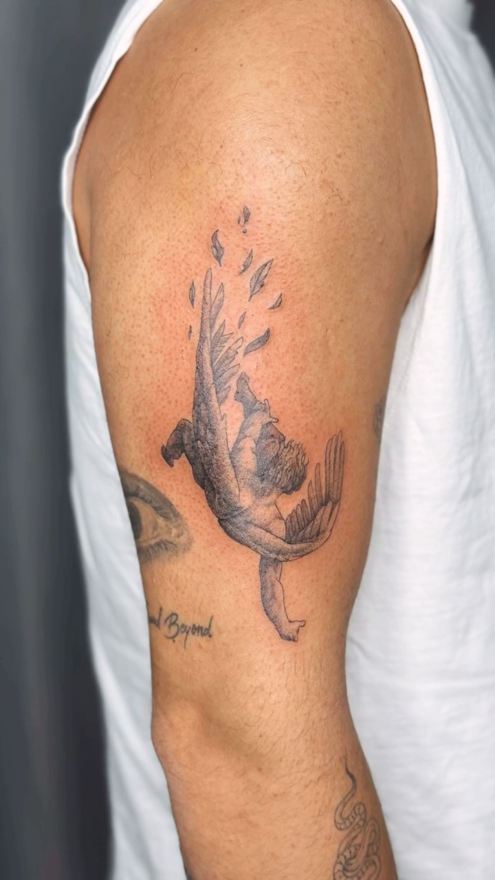 Tatouage par Lucie Roca