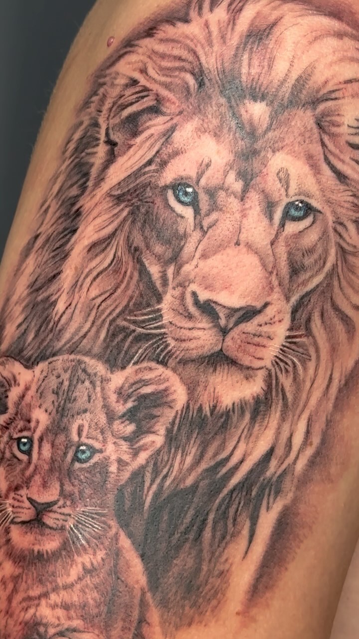 Tatouage par Lucie Roca