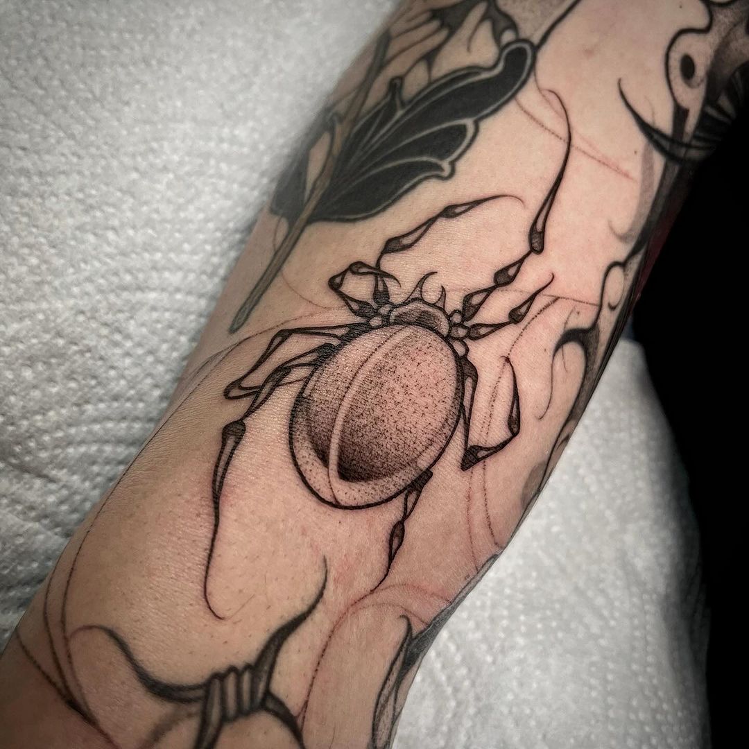 Tatouage par 🅐🅛🅔🅧 🅒🅞🅓🅔🅡 🅣🅐🅣🅣🅞🅞🅔🅡