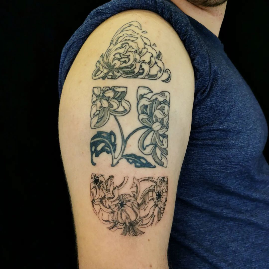 Tatouage par Ju Tattoo Marseille