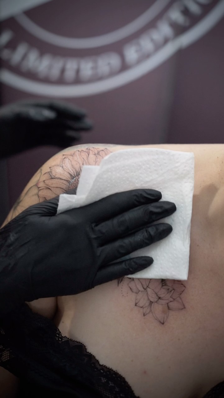 Tatouage par Samantha Rimbaud Tattoo