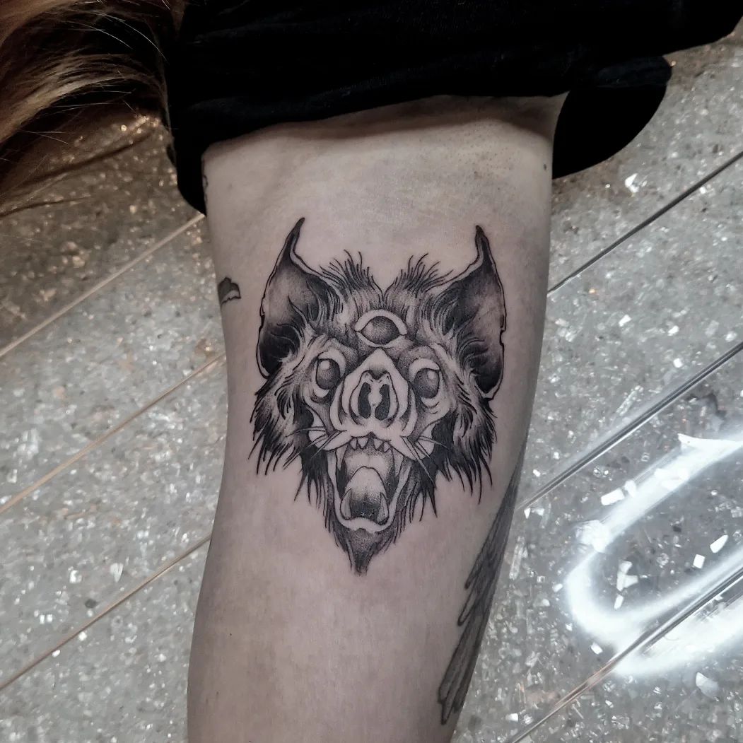 Portfolio de Divine Blackheart Tattoo