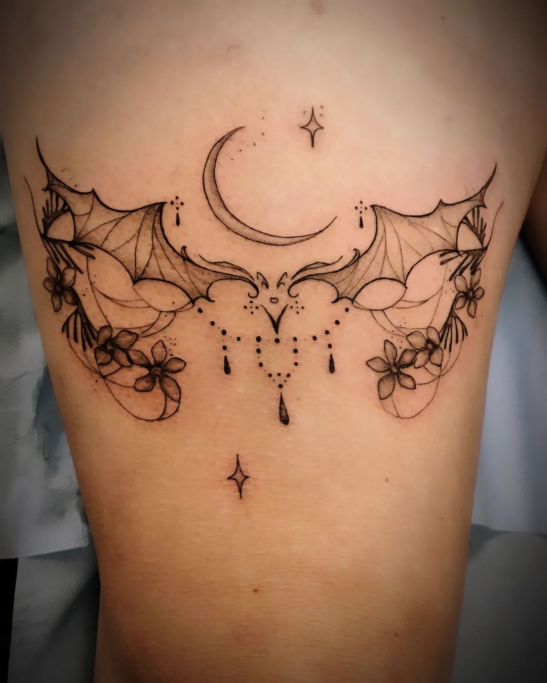 Tatouage par Elinor INK Fine Line Tattoo Artist Evreux