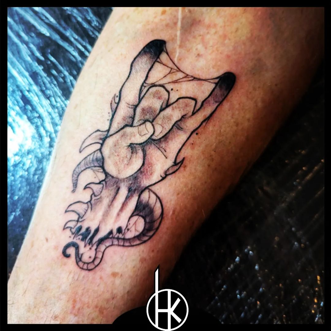 Tatouage par HK Manu
