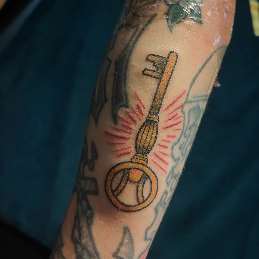 Tatouage par Charlie Hyena