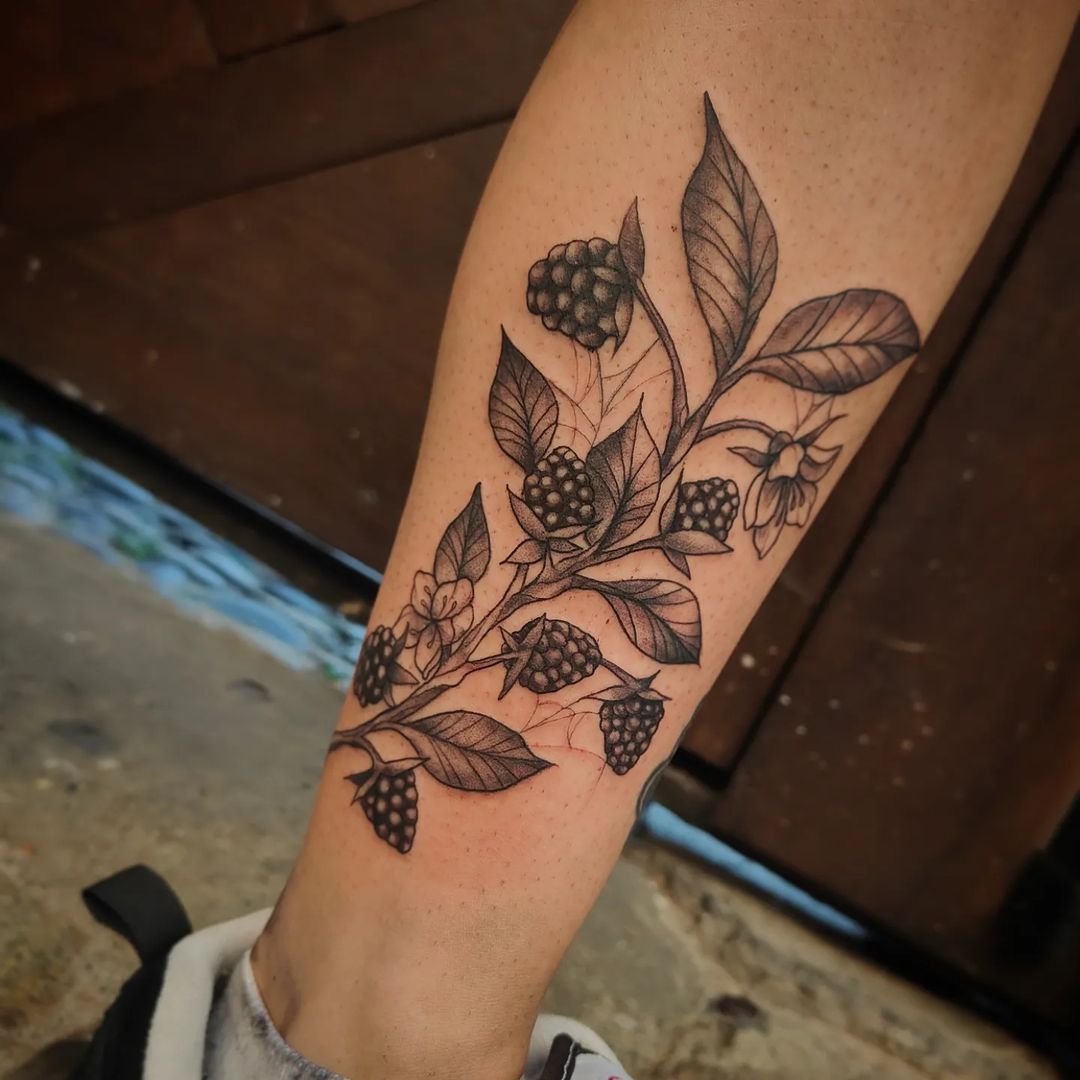 Tatouage par Charlie Hyena