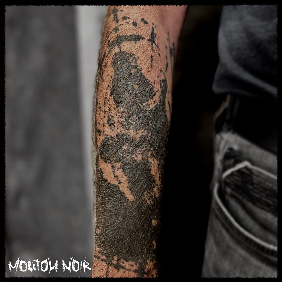 Tatouage par Julien Mouton Tatouage Abstrait