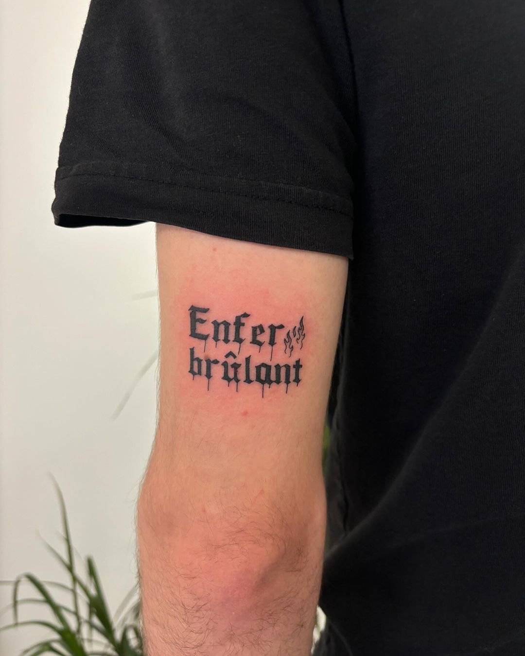 Tatouage par MRY Tattoo