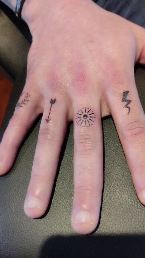 Portfolio de Cécile Michel Handpoke Tattoo