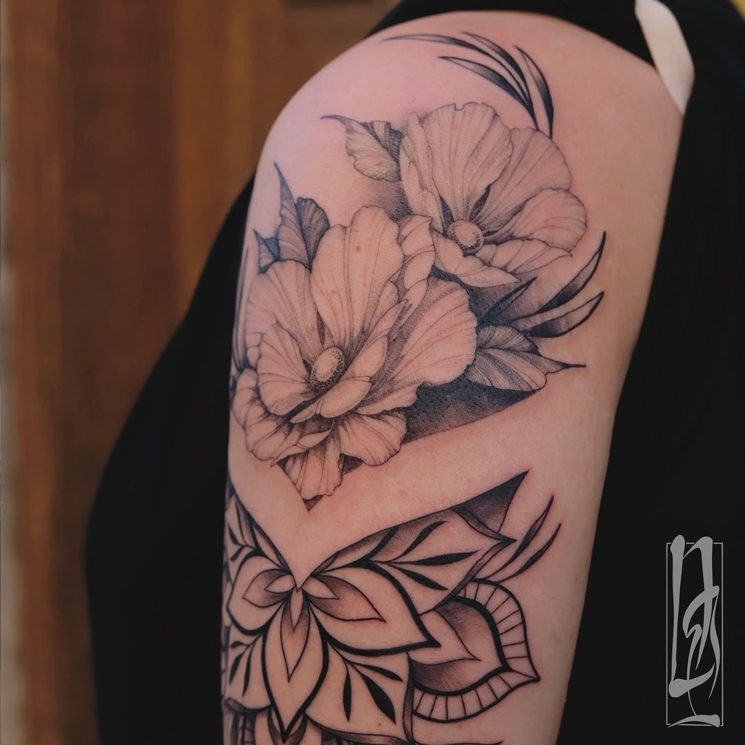 Portfolio de Charas Tattoo