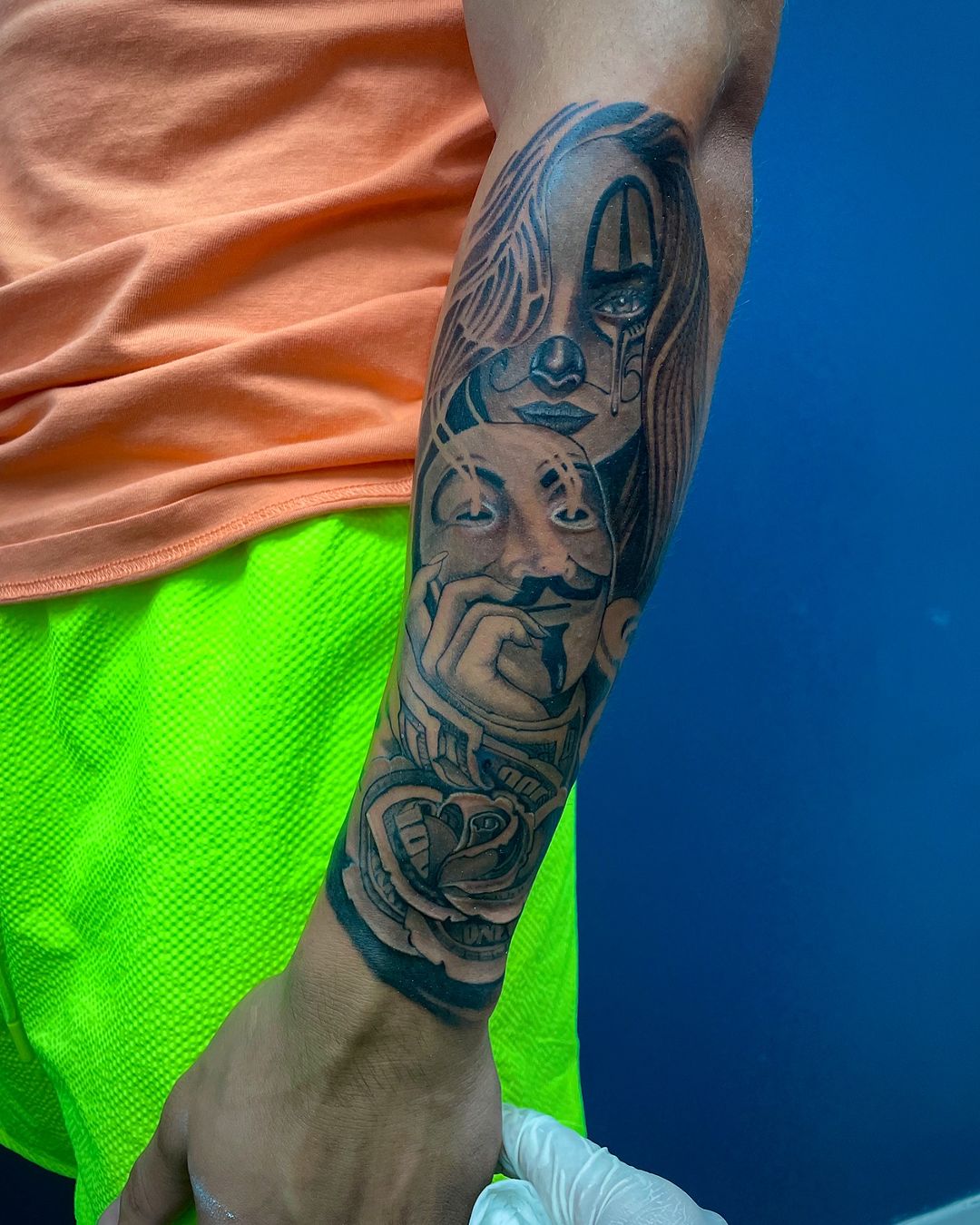 Tatouage par l'Aile Ou La Cuisse