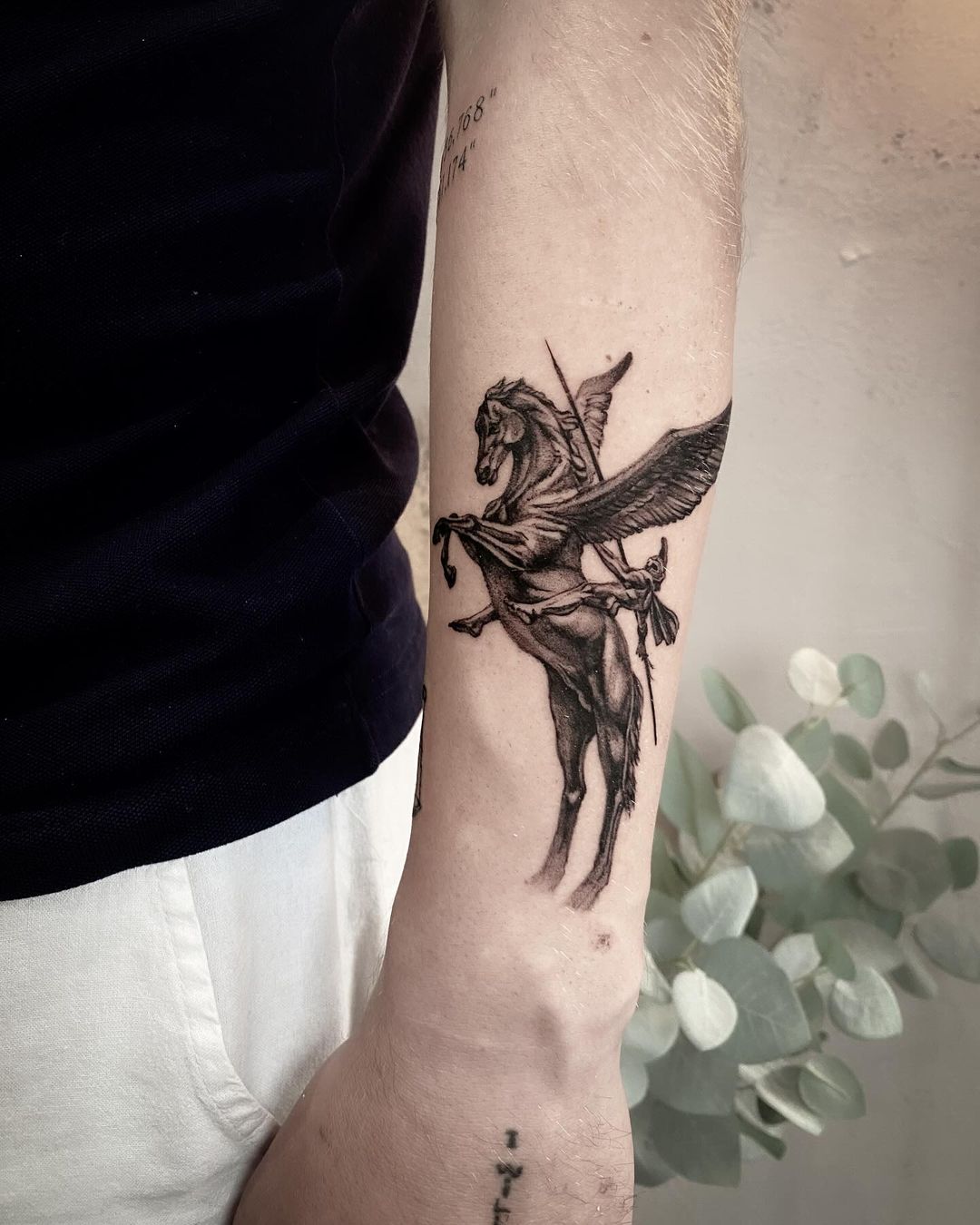 Tatouage par Diya Tattoo Toulon Fineline