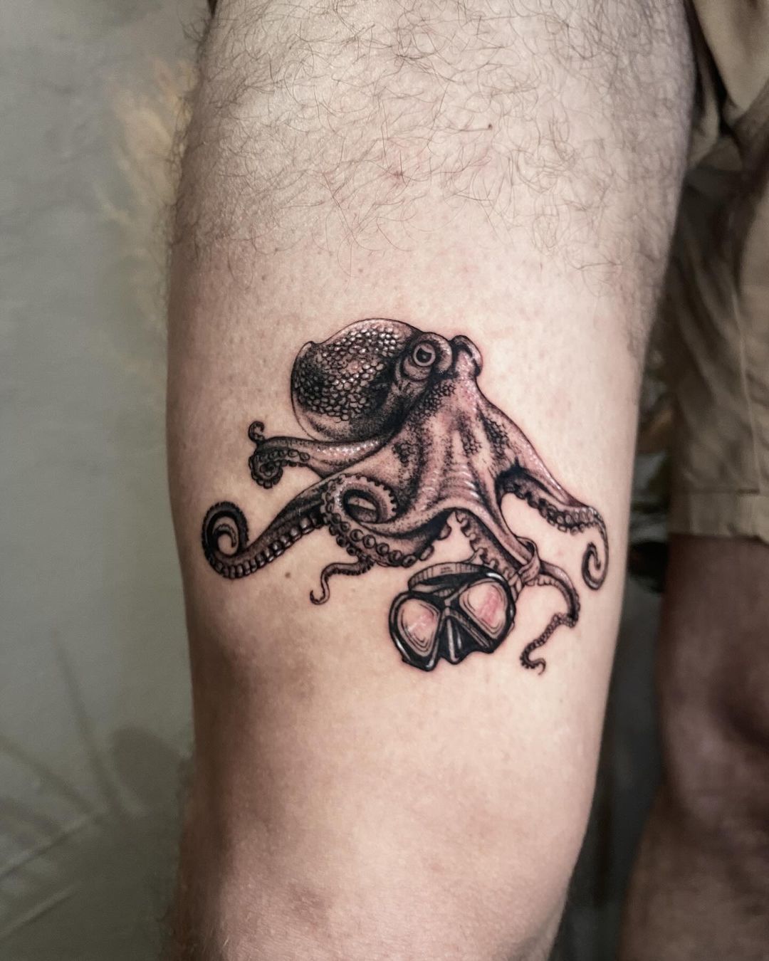 Portfolio de Diya Tattoo Toulon Fineline