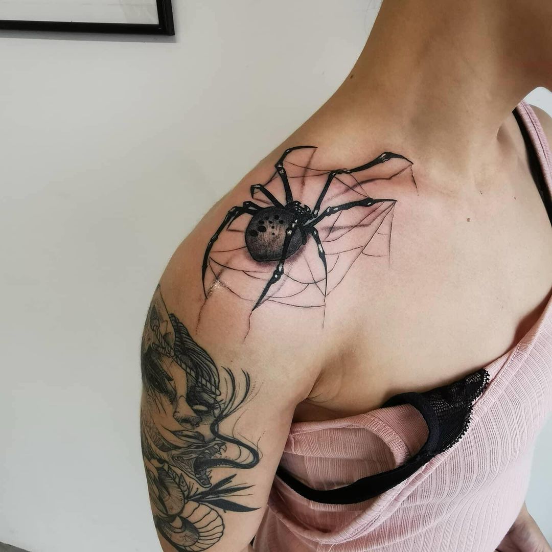 Tatouage par Stone