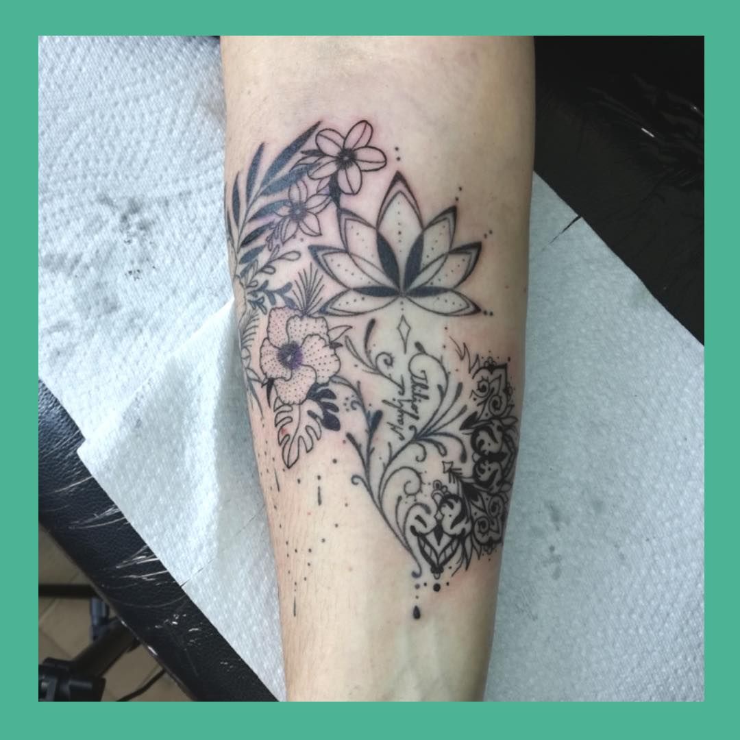 Tatouage par Tatoueuse Style Onirique Géométrique Nature Saint-Nazaire