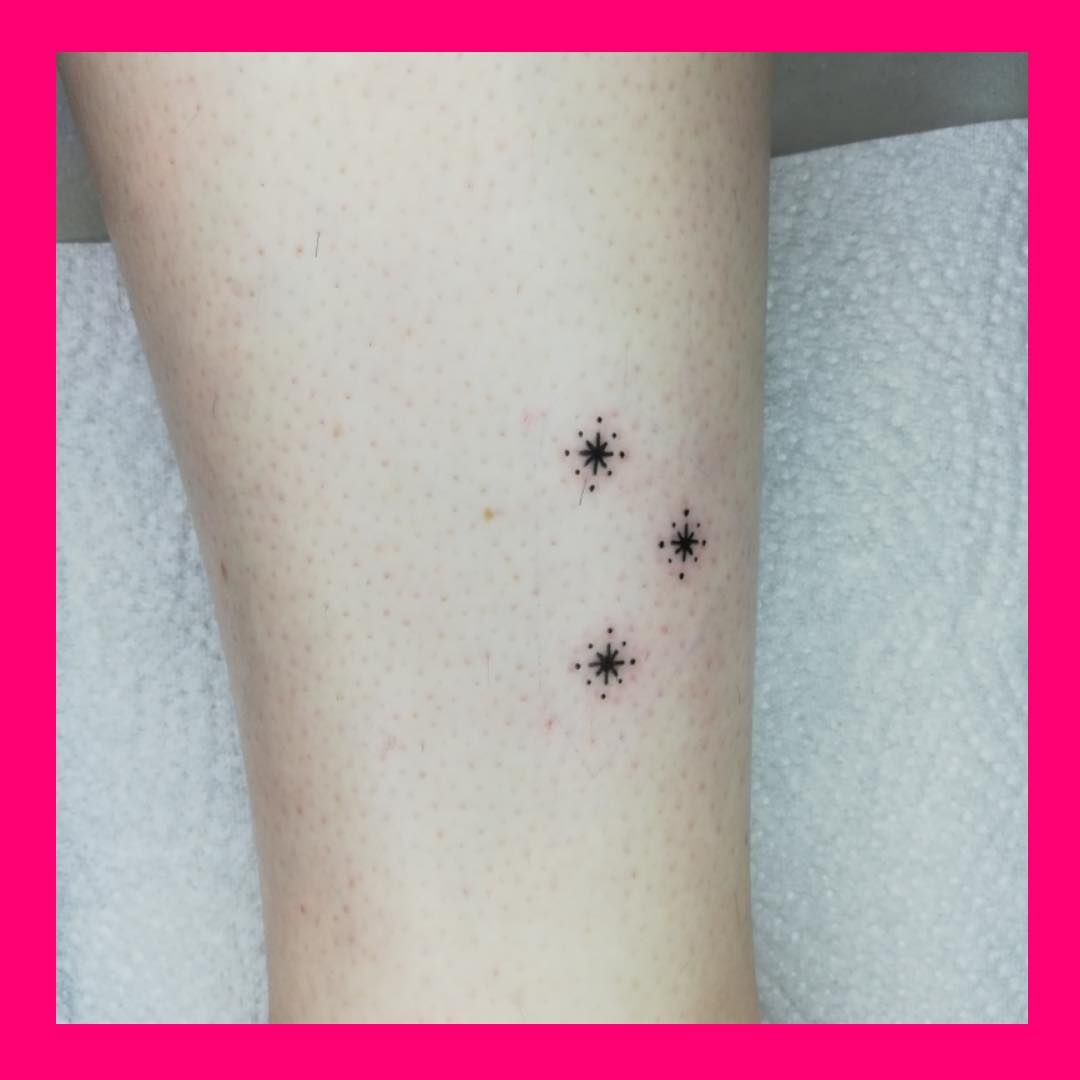 Tatouage par Tatoueuse Style Onirique Géométrique Nature Saint-Nazaire