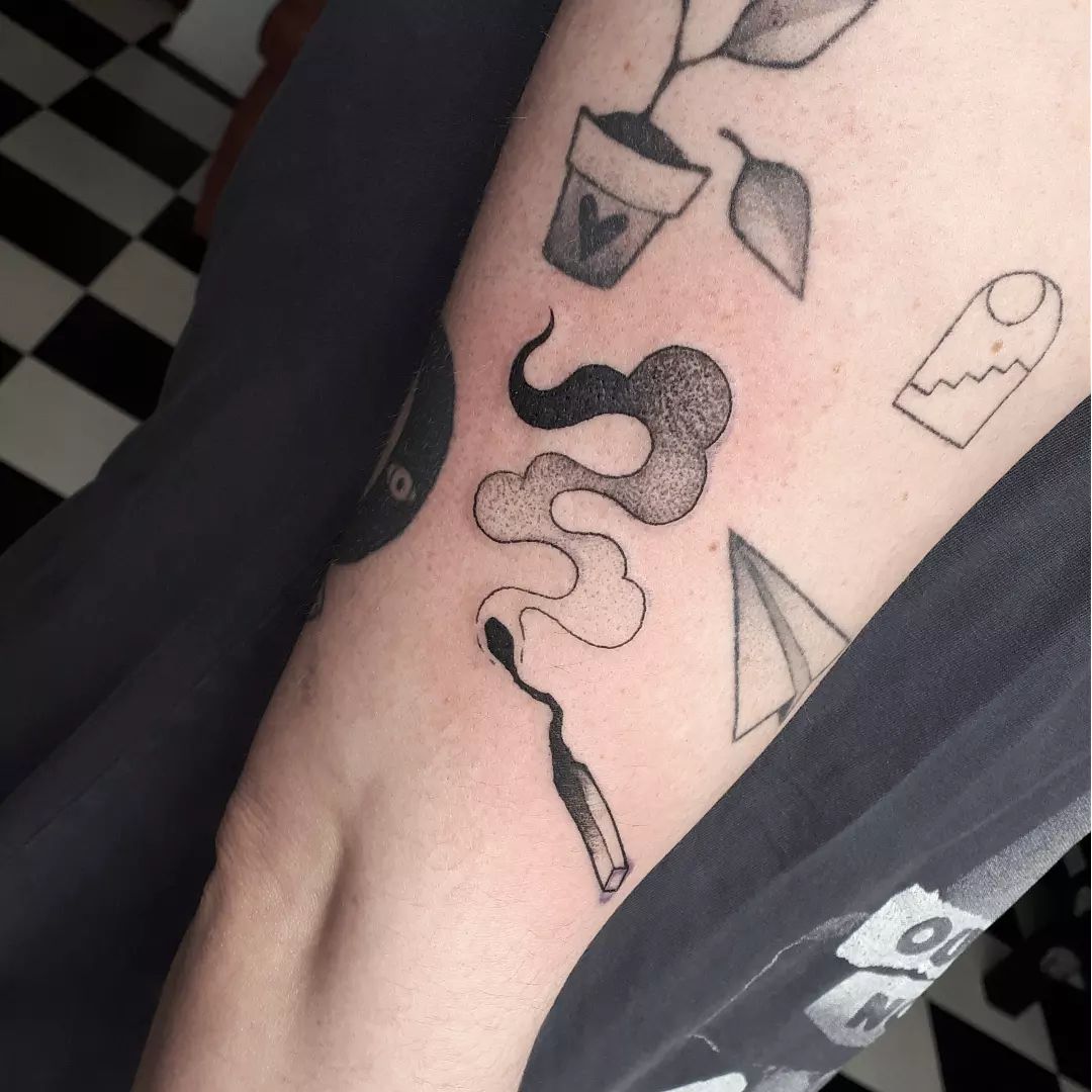 Tatouage par Elise Lansoy