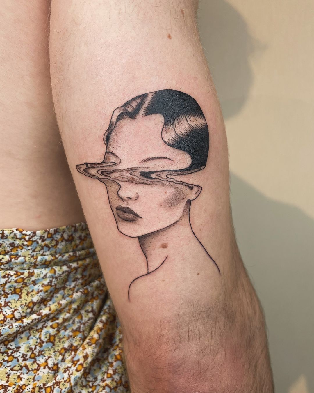 Tatouage par Ultraviolette Tattoo