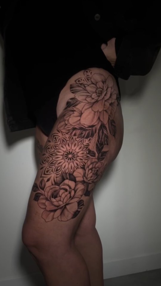 Tatouage par Favela Art Tattoo Royan