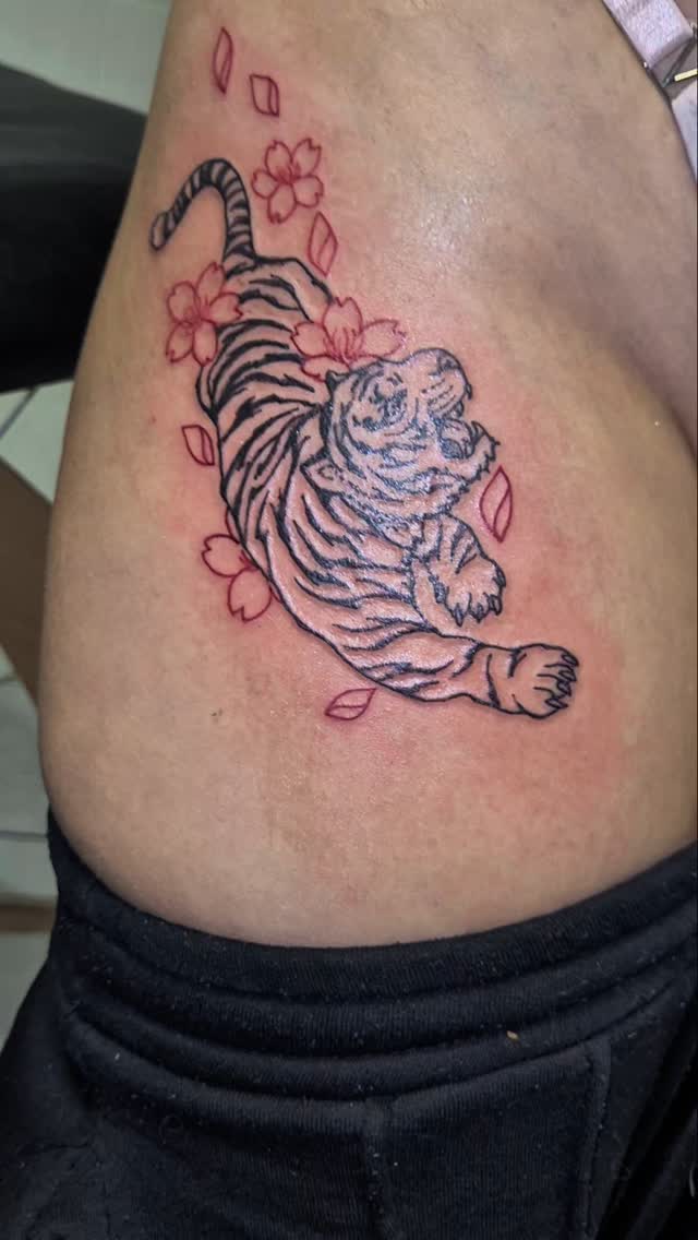 Tatouage par Judd Darkseid Studio Tattoo