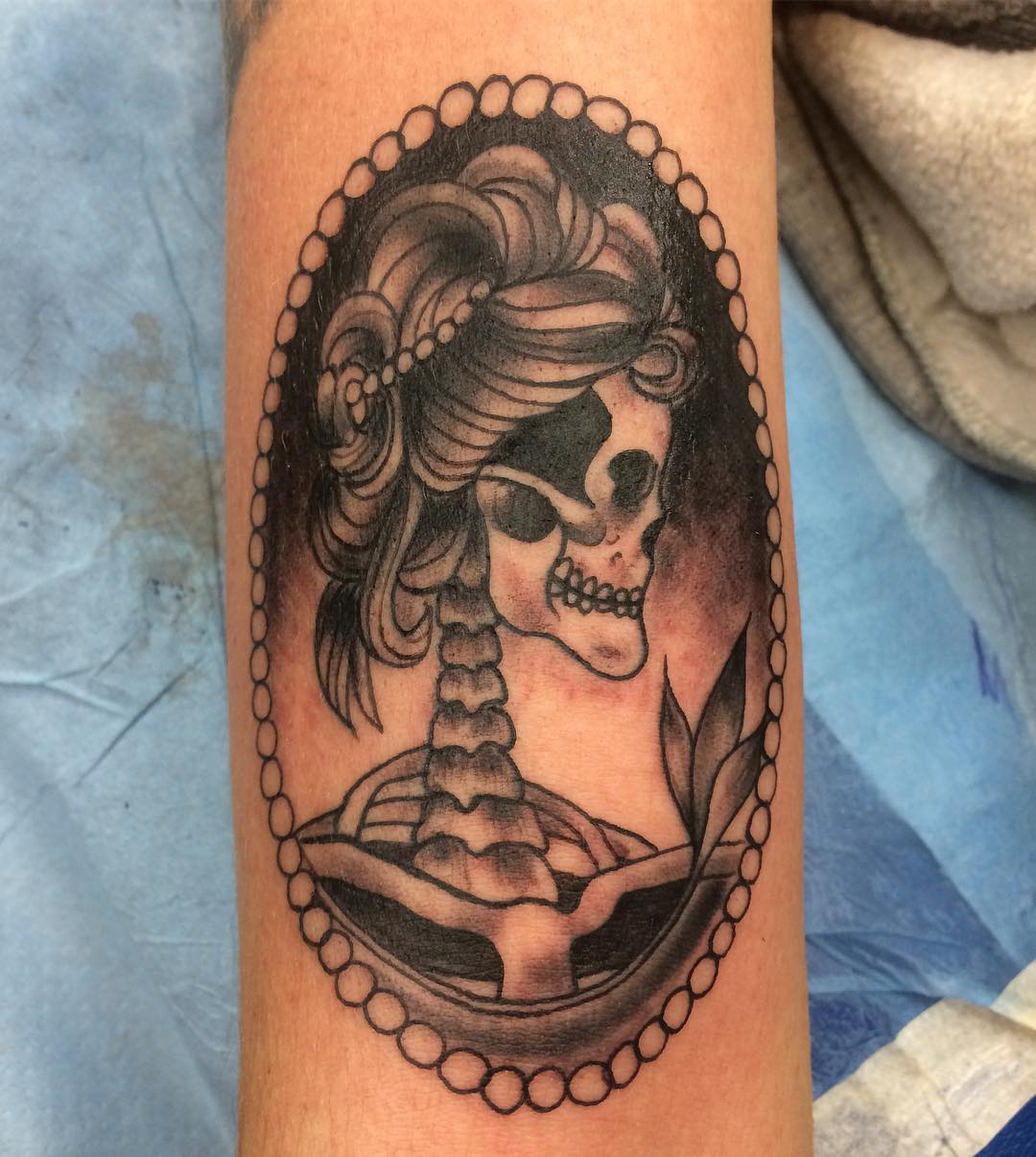 Portfolio de Mrk Black Parlor Tattoo