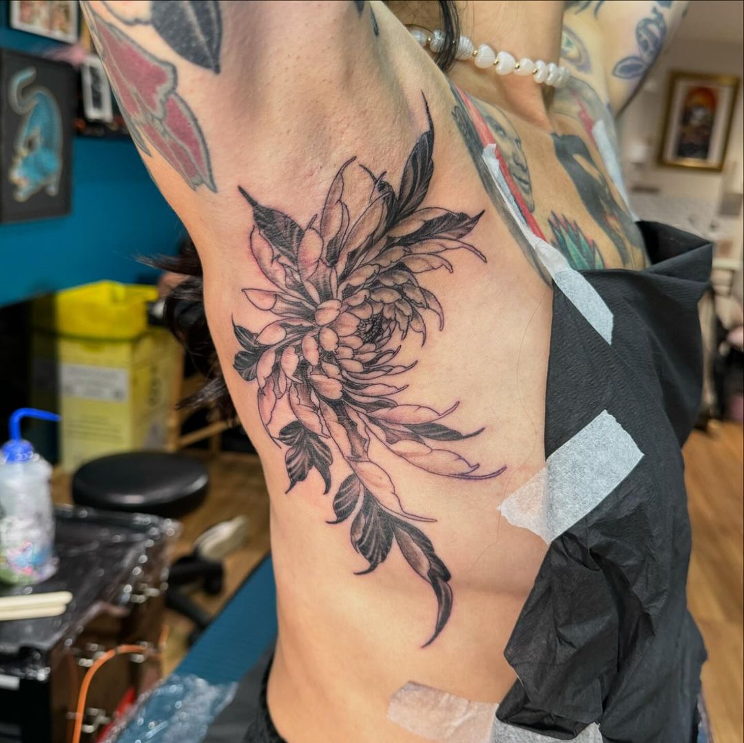 Tatouage par Laura Lagarde
