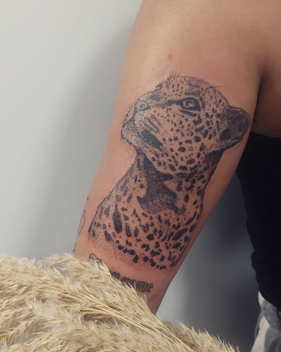 Tatouage par Caravane Tattoo