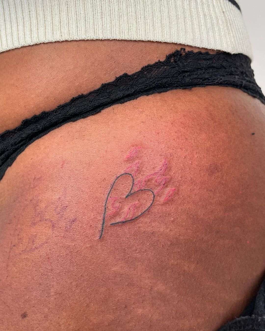 Tatouage par Jeannette Dunkerque Tattoo
