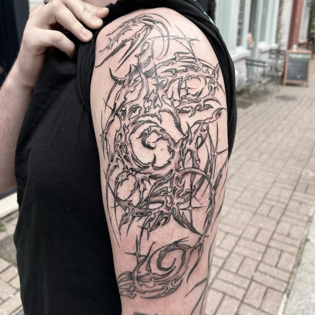 Tatouage par Jon Kulas Aka Voyou Sensible