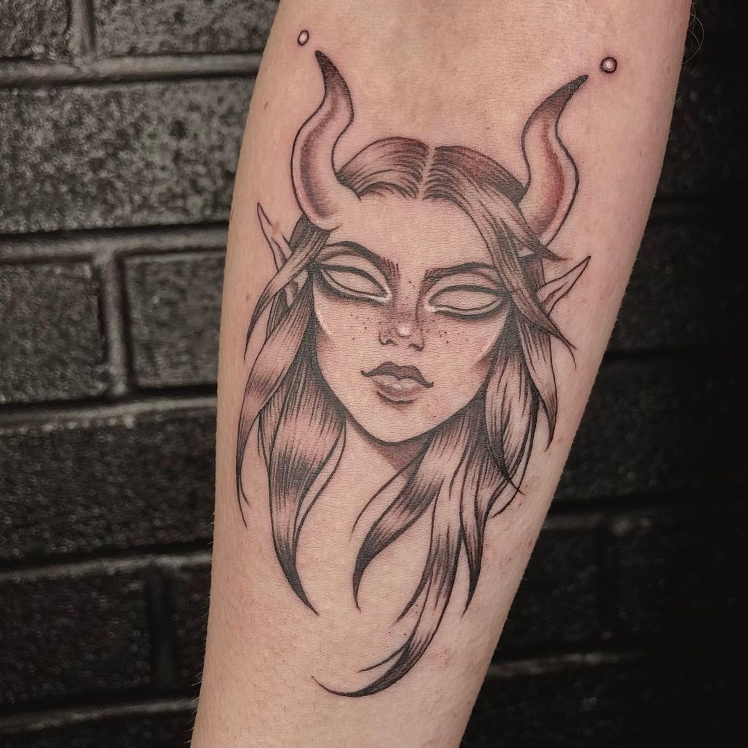 Travail de Julia Blue Tattoo