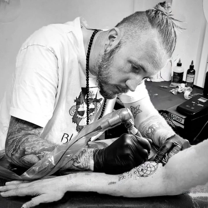 Tatouage par Blekk Tatouages