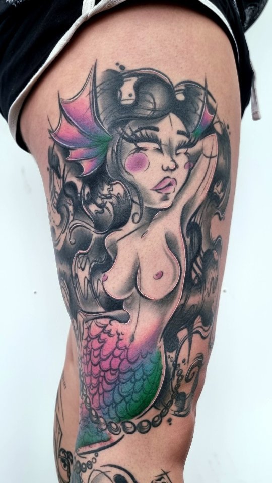 Tatouage par Laura Thorn