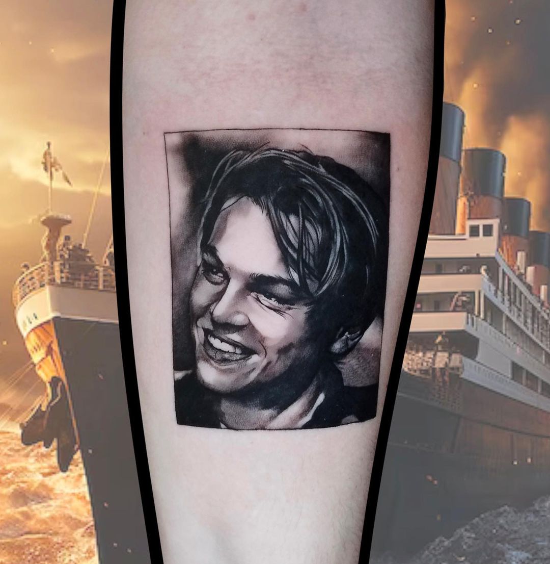 Tatouage par Arnaud Debelleroche