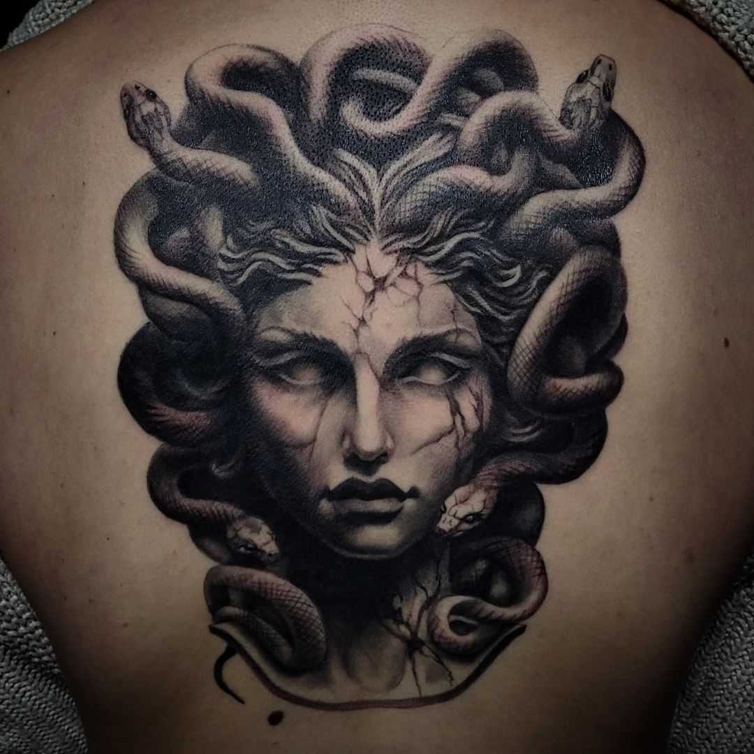 Portfolio de HEART OF GOLD Tattoo