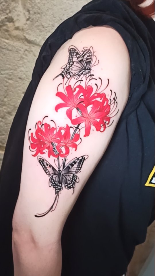 Tatouage par Lagrif Bleue Tattoo