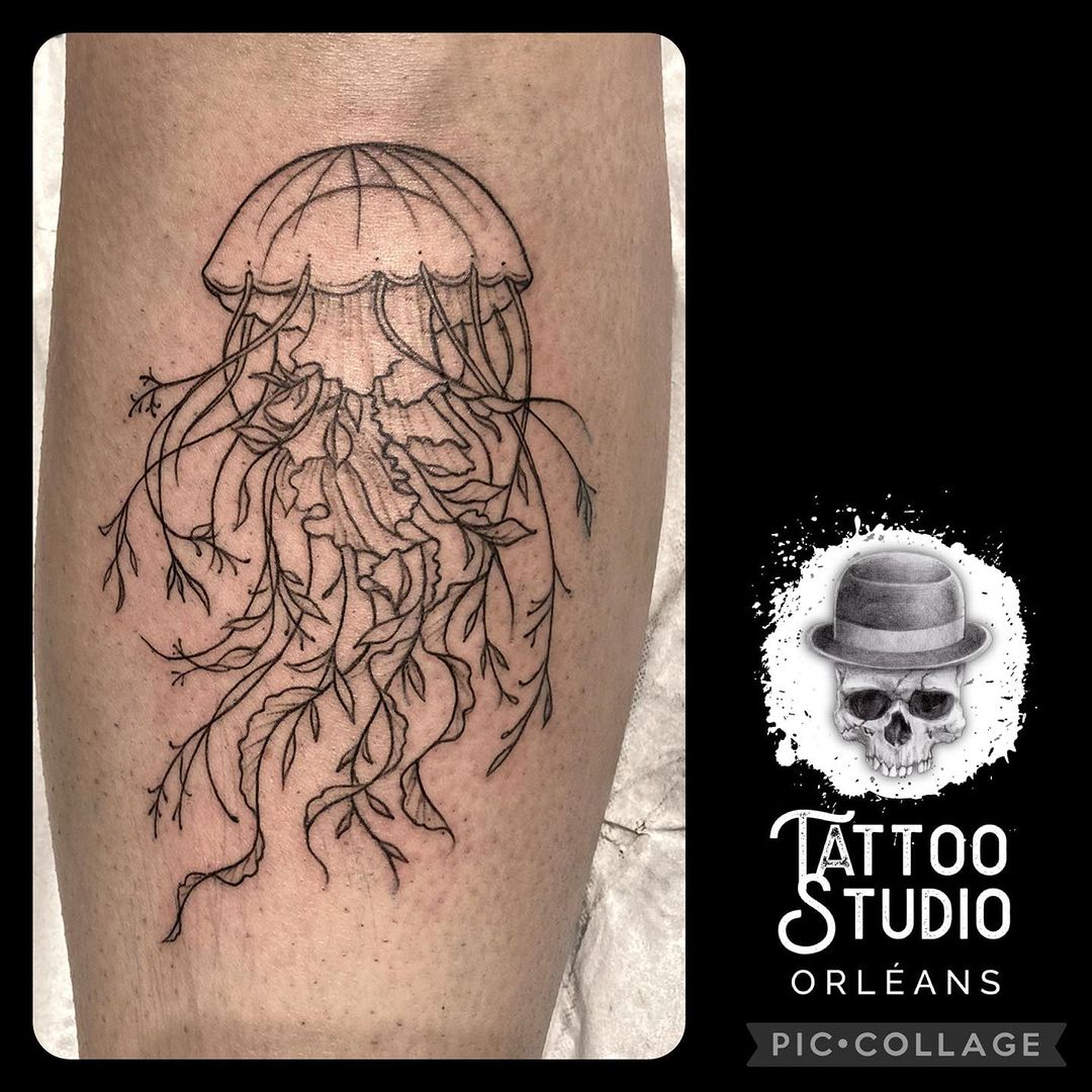 Tatouage par Tattoo Studio