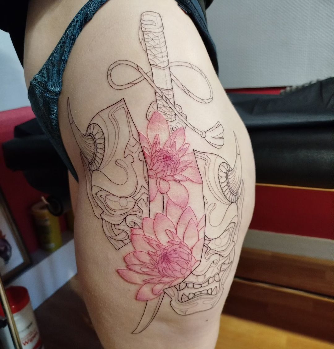 Tatouage par Lou P'ink Tattoo