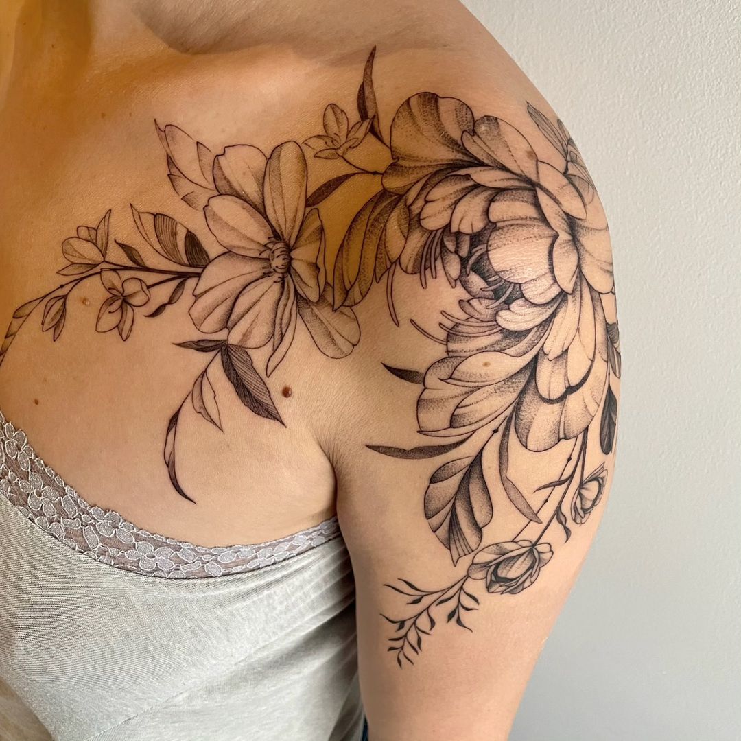 Tatouage par Lou P'ink Tattoo