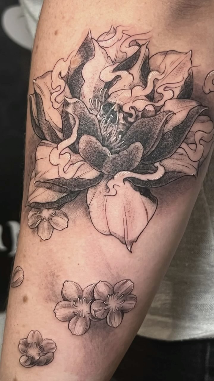 Tatouage par Lemothtontatoueur