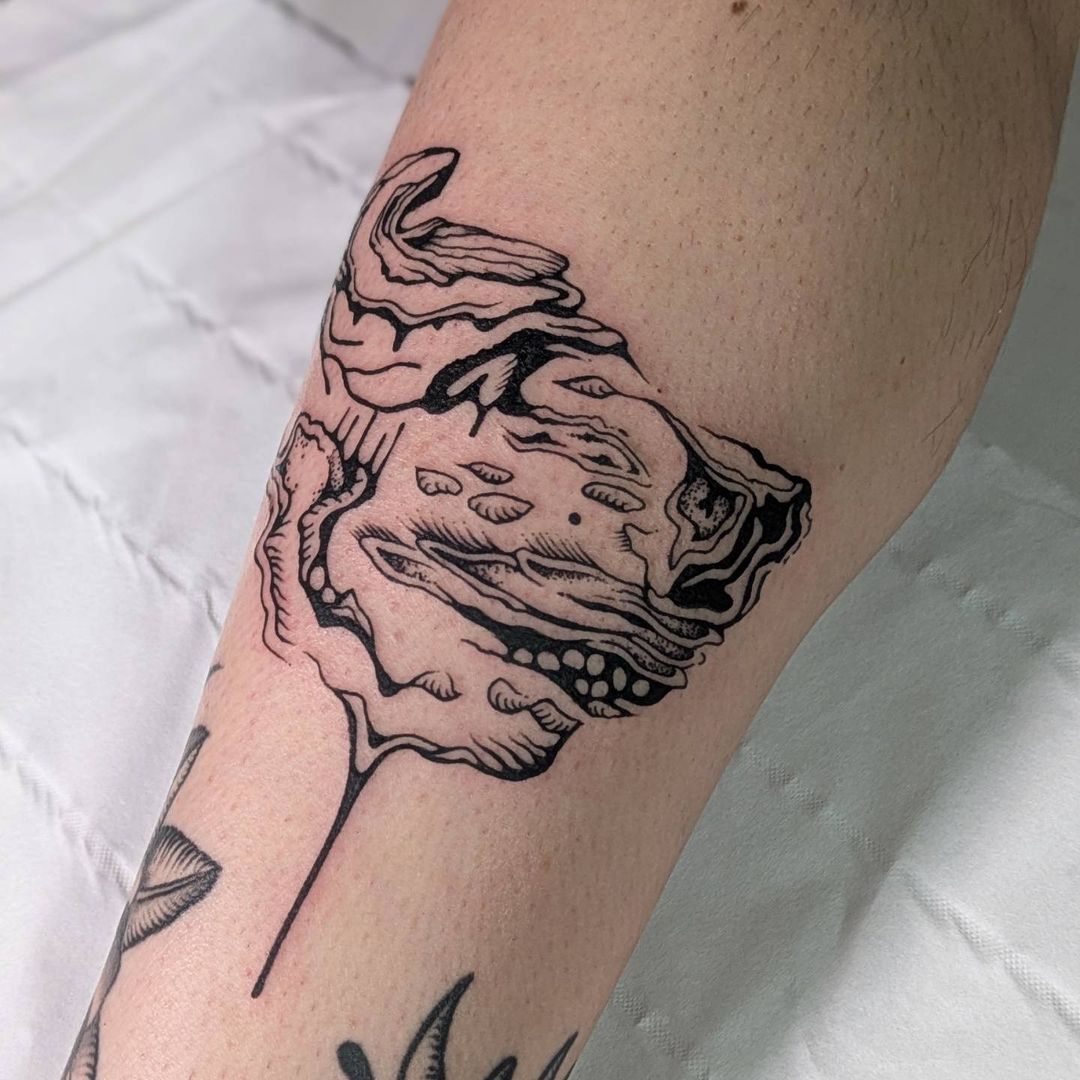 Tatouage par Chloé Guillermin