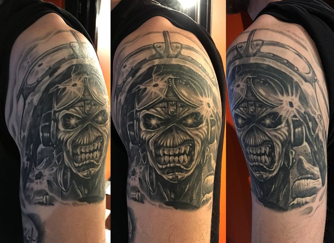 Tatouage par Robert James