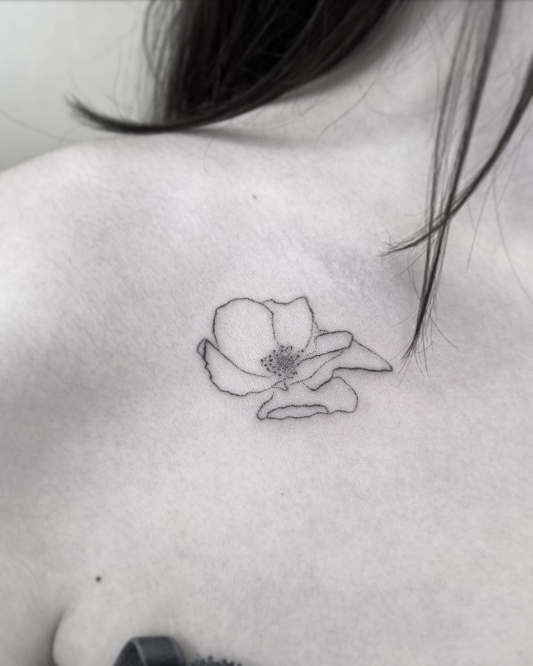 Tatouage par Ann Handpoke Tattoo